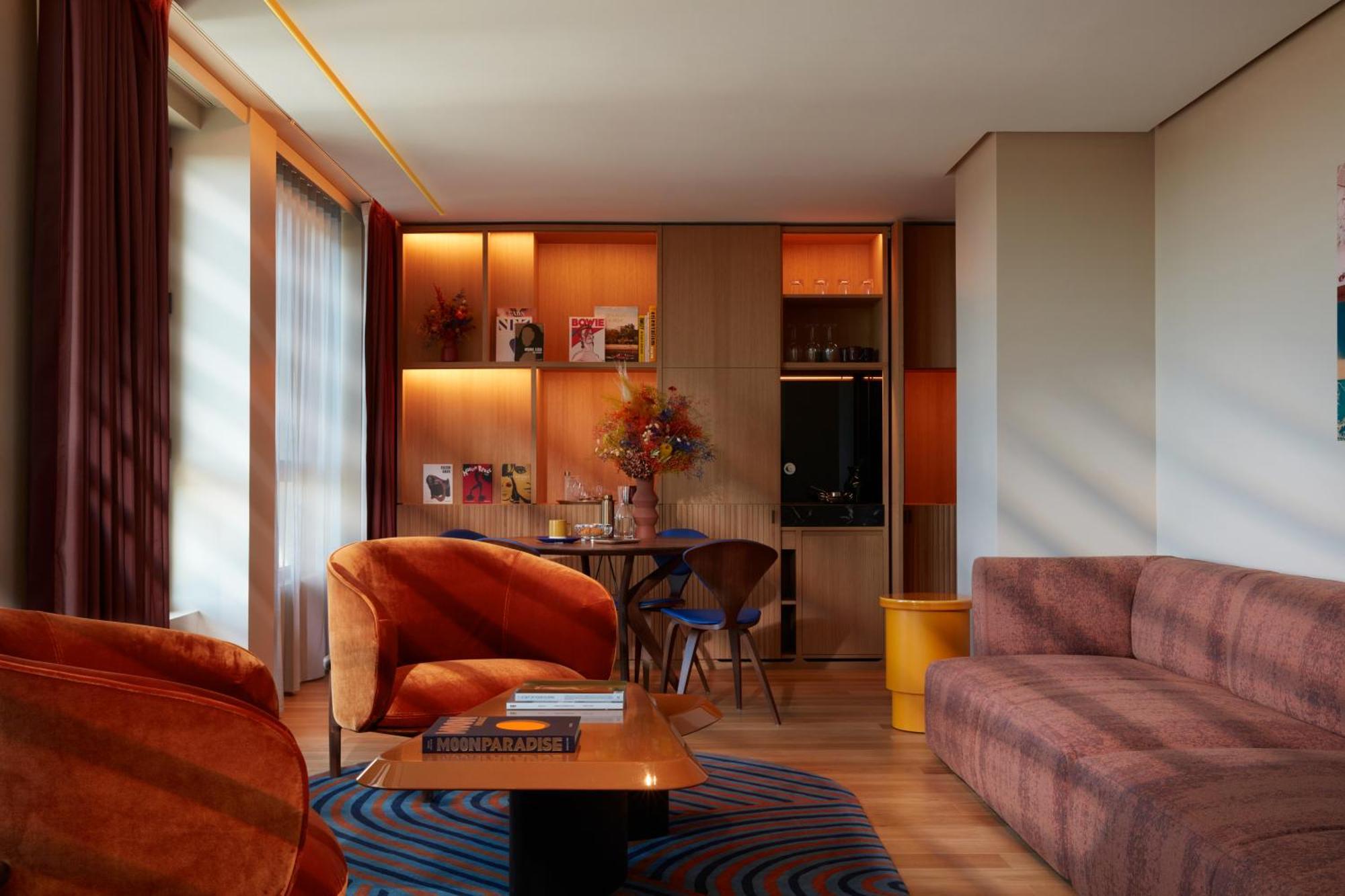 So/ Paris Hotel المظهر الخارجي الصورة A suite at the Mandarin Oriental, Munich
